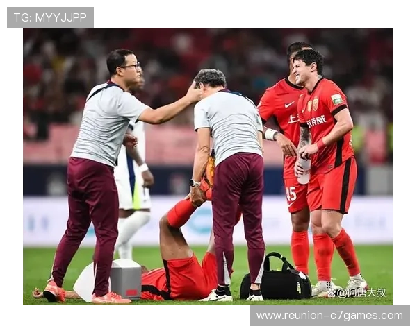 北京足球联赛精彩对决持续上演 本地球队表现引发球迷热议