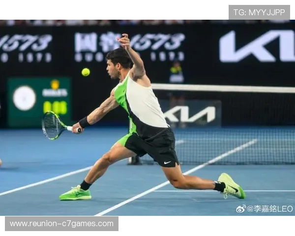 网球赛季回顾：世界排名激烈变动 新星崭露头角 经典对决引发球迷热议