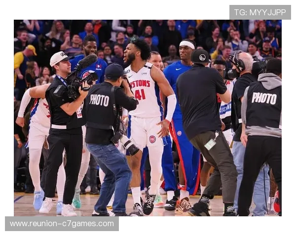 活塞队最新动态：重建路上展现新星潜力，球队未来可期